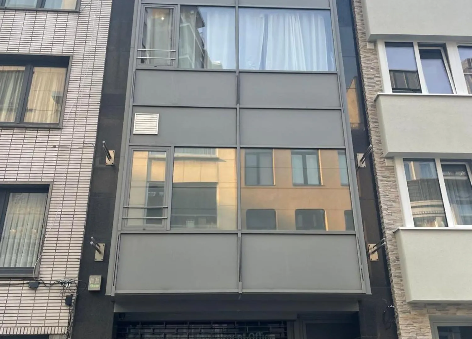 Boutique Diamond Apartments Antwerp 0*,  Belgium